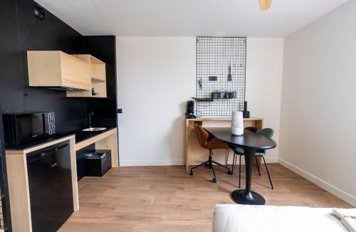 Croix de Pierre - Route d'Espagne Apartment | COWOOL TOULOUSE