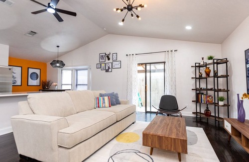 Fossil Creek House | Cowtown Comfort: Pet Friendly Retreat, Gated Yard