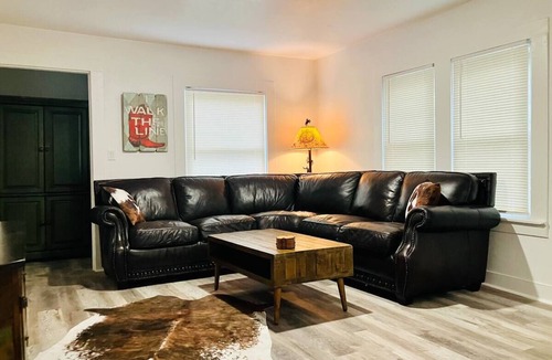 Fort Worth House | Cowtown Cottage: Steps to Stockyards - Near 2026 Cup