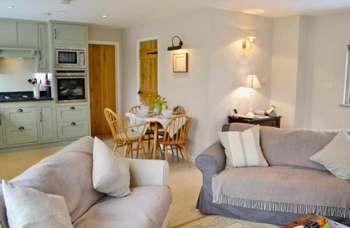 Pembury House | Cox Cottage - Pqqq