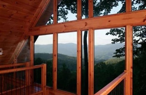 Chatsworth Cabin | Coyote Bluff Majestic Mountain Views