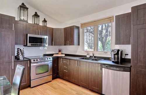 Saint-Bruno-de-Montarville House | Cozy 4-bdrm bungalow with fireplace in Saint-Bruno/National Park/Ski/Spa Forëna