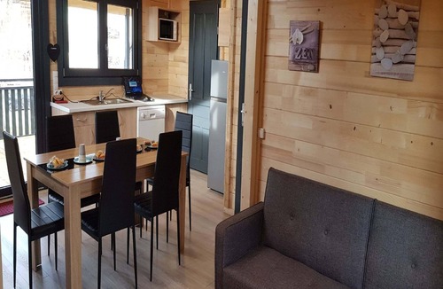 Saint-Laurent-en-Grandvaux House | Cozy Countryside Retreat