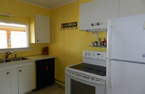 Franklin County Cottage | Cozi 3 bedroom Lakefront Cottage with Private Beach