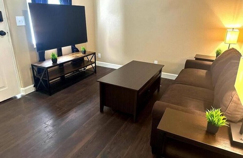 Lakeland Apartment | Cozy 1/1 full apartment