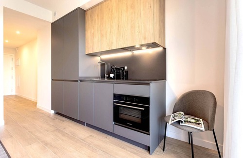 Distrito Norte Sierra Apartment | Cozy 1 bd apartment with terrace, pool and parking. Arruzafa VII