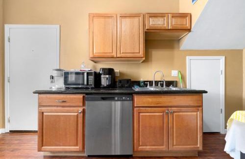 Southeastern Sacramento Apartment | Cozy 1 bdr/1br near downtown