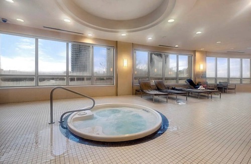 Islington - City Centre West Condo | Cozy 1 BDR + den condo in Toronto | 10 mins to Pearson & 20 mins to Downtown