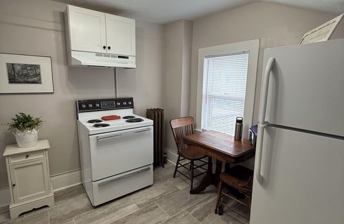 Geneva Apartment | Cozy 1-bed, 1-bath apartment in Geneva, NY, steps from downtown & Seneca Lake!