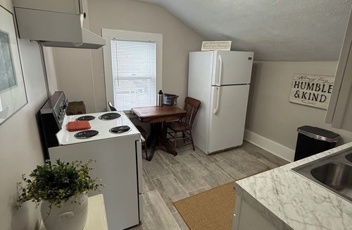 Geneva Apartment | Cozy 1-bed, 1-bath apartment in Geneva, NY, steps from downtown & Seneca Lake!