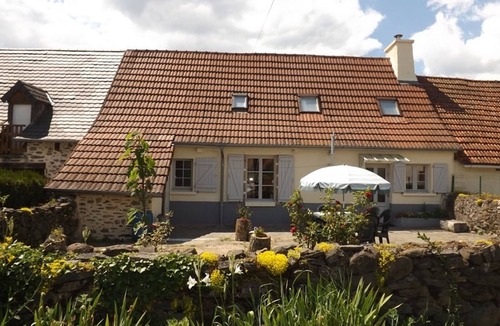 Arnac Cottage | Cozy 1-Bed Cottage Near Enchanet Lake with Garden, BBQ, Wi-Fi, and Close to Activities