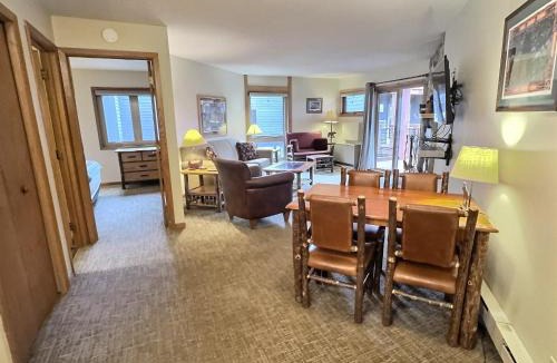 Lutsen Apartment | Cozy 1 bed end unit ski in ski out condo