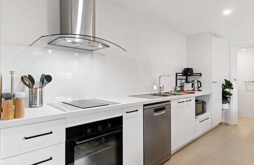 Carnegie Apartment | Cozy 1-Bed Studio Near Cafes and Shops