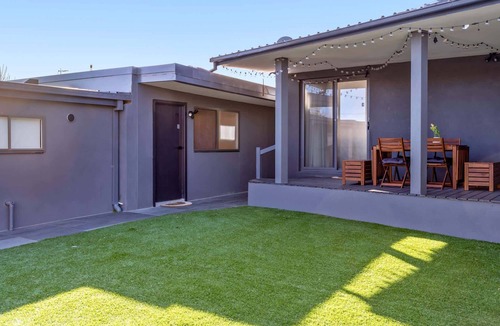 Carnegie Apartment | Cozy 1-Bed Studio Near Cafes and Shops