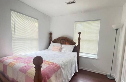 Cave Spring Apartment | Cozy 1 Bed w/ Fast Wifi & Free Parking