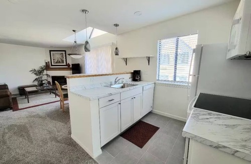 Englewood Condo | Cozy 1-bedroom condo with AC in tranquil Greenwood Village