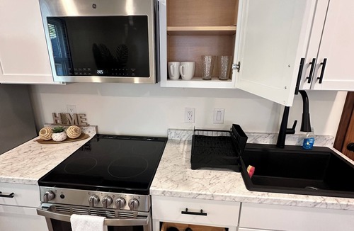 Potsdam Condo | Cozy 1-bedroom 1-bath apartment in the heart of Potsdam