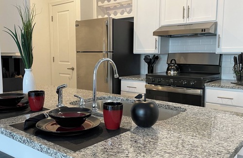 Doctors Inlet Apartment | Cozy 1-bedroom apartment with WiFi, fitness room in brilliant Jacksonville