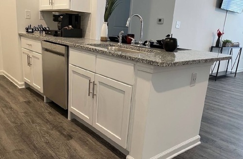 Doctors Inlet Apartment | Cozy 1-bedroom apartment with WiFi, fitness room in brilliant Jacksonville