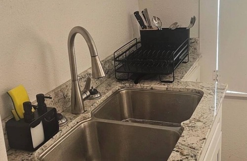 Port Arthur Apartment | Cozy 1-bedroom apartment in charming Port Arthur with AC