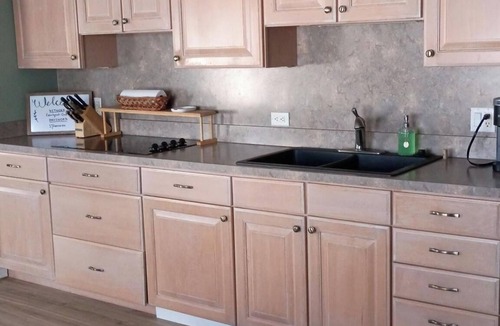 Suttons Bay Apartment | Cozy 1-bedroom apartment in Suttons Bay near Tart trail