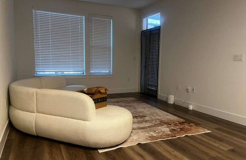 Northwest Carrollton Apartment | Cozy 1-bedroom apartment with AC in perfect Carrollton