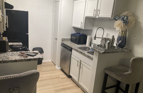 Ederville Apartment | Cozy 1-bedroom apartment in charming Fort Worth with AC