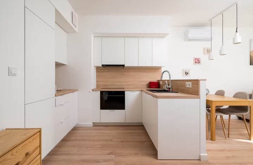 Les Lilas Apartment | Cozy 1-bedroom apartment in beautiful Les Lilas with AC