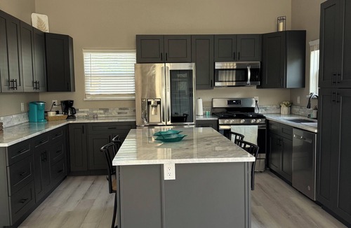 Dickinson Apartment | Cozy 1-bedroom apartment on the bayou