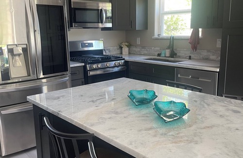 Dickinson Apartment | Cozy 1-bedroom apartment on the bayou