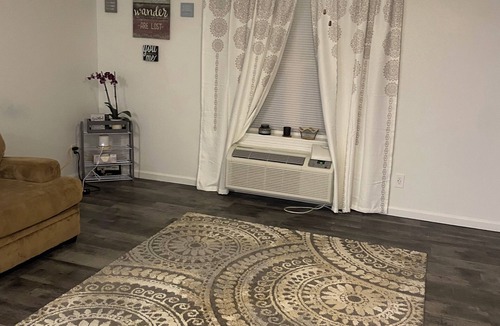 Lafayette Apartment | Cozy 1-bedroom apartment in lovely Lafayette with AC, WiFi