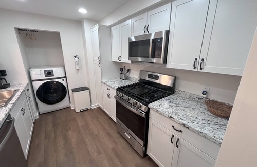 Lynchburg Apartment | Cozy 1-bedroom apartment in Lynchburg. Peaceful neighborhood, 15 min to LU