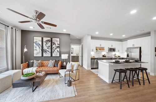 South Arlington Apartment | Cozy 1-bedroom apartment in marvelous Mansfield with WiFi, AC, fitness room