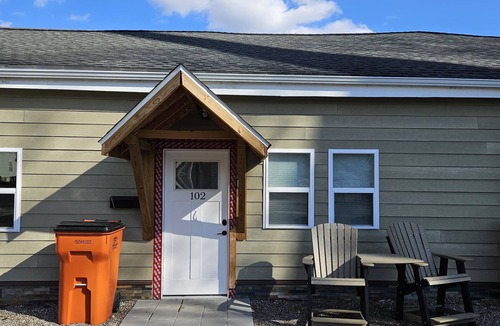 Canisteo Apartment | Cozy 1-bedroom apartment in a fantastic location with AC