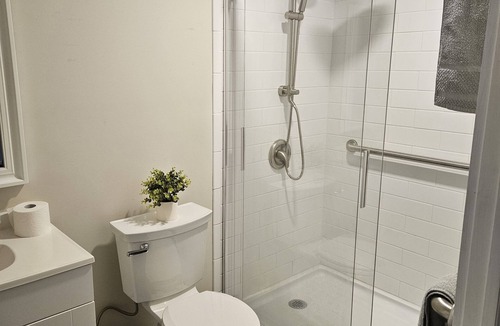Canisteo Apartment | Cozy 1-bedroom apartment in a fantastic location with AC