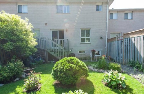 Scarborough Apartment | Cozy 1-bedroom apartment in beautiful Toronto area.Pet Friendly.