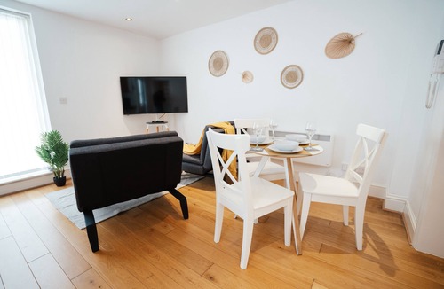 Hackney Central Apartment | Cozy 1 Bedroom Apartment in Hackney