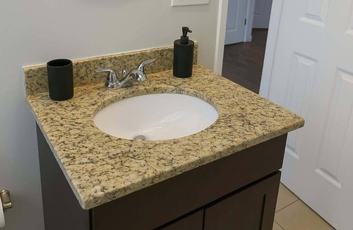 Chicago Apartment | Cozy 1-Bedroom Apartment