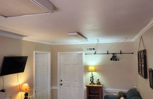 Powell Apartment | Cozy 1-bedroom apartment in peaceful Goodman with AC