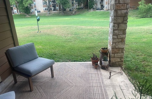 Sweetbriar Apartment | Cozy 1-bedroom apartment in south Austin with WiFi, AC, & Pool