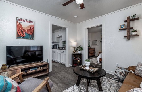 Borger Apartment | Cozy 1-bedroom apartment equipped with Wifi, a block away from Main st. Borger