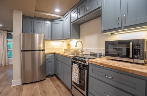 Canton Apartment | Cozy 1-bedroom apartment in marvelous Canton with AC