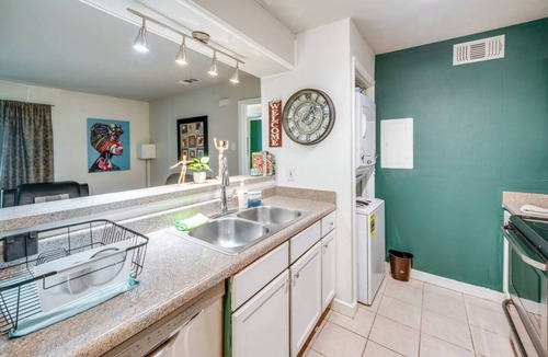 Lake Highlands Apartment | Cozy 1-bedroom apartment in charming Dallas with AC and gym access