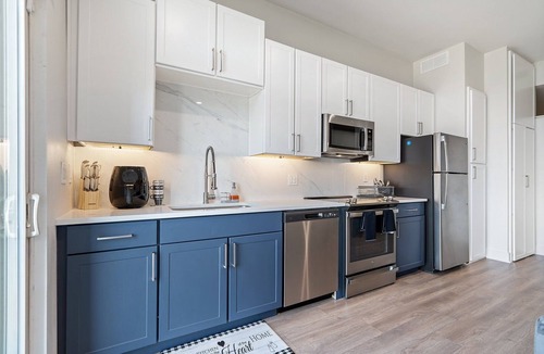 Deep Ellum Apartment | Cozy 1-bedroom apartment in charming Dallas with AC and gym access