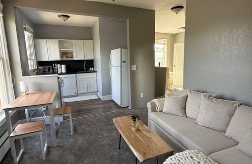 Ballpark Apartment | Cozy 1-bedroom apartment in 5 points Denver