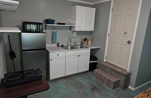 Hobbs Apartment | Cozy 1-bedroom apartment great for long term or short term visits