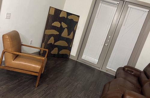 Las Colinas Apartment | Cozy 1-bedroom apartment in fabulous Irving with WiFi, AC