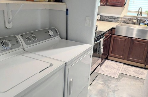Sanger Apartment | Cozy 1-bedroom apartment in Sanger