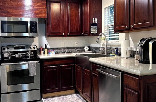 Sanger Apartment | Cozy 1-bedroom apartment in Sanger