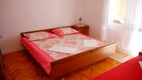 Metajna Apartment | Cozy 1 bedroom apartment with sea view